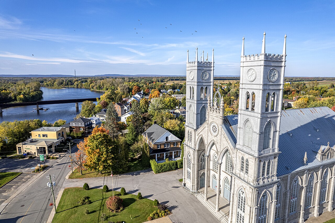 Sainte-Anne-de-la-Pérade en Mauricie, ville de la pêche aux petits poissons, desservi par Transport Five Star